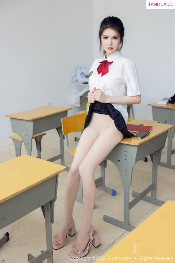媛媛酱  [XiuRen]高清写真图 2022.10.26 No.5762 媛媛酱belle 丝袜白T第6张图片